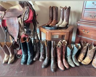 Western boots most ladies sizes 7 1/2-8