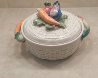 Fitz Floyd Covered Basket