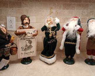 Byers Choice Carolers 5 Figurines