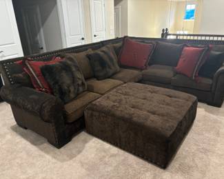 Beautiful Sectional. 128 x 100
