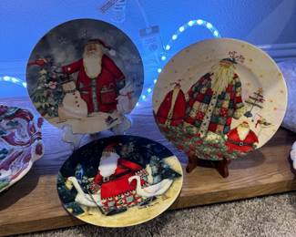 Debbie Hron Santa Plates (3)