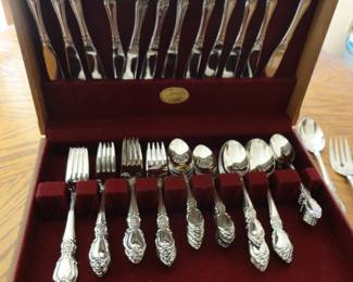 Oneida Stainless set for 12