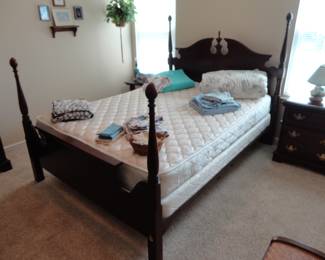 Bassett Bed to match side chest and dressers