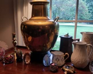 Beautiful vintage brass lamp.