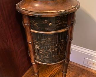 Petite Accent Drum Table