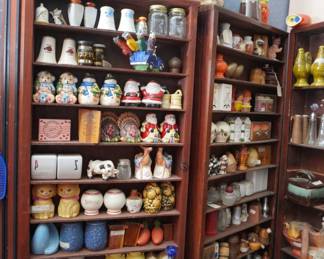 salt and pepper shakers