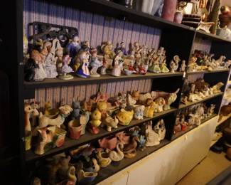 figurines