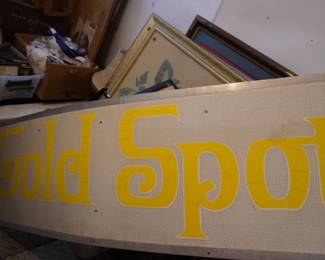 Gold Spot sign
