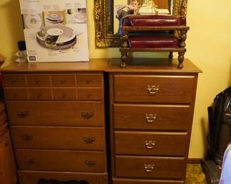 chest of drawers
