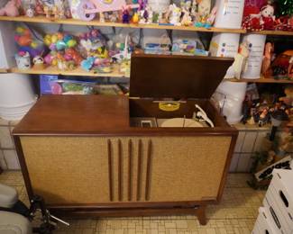 vintage stereo console