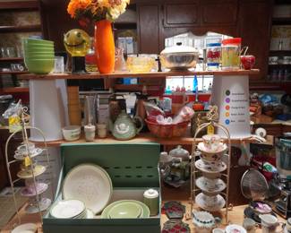 Teacups, dishes, kitchen, tea pots, blender