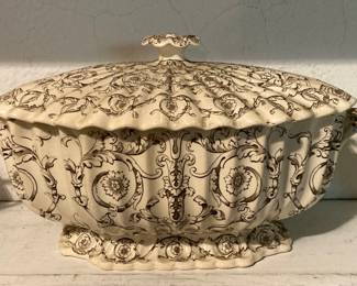 Transfer ware tureen