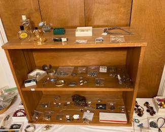 There are some nice sterling jewelry pieces