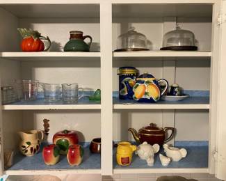 more kitchen ware Hull Apple items, nice measuring cups