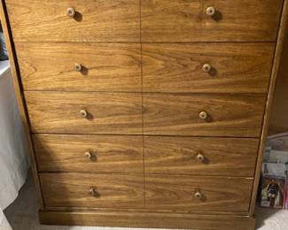 Drexel chest of drawers circa 1970