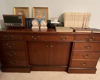 HIGH END MCM OFFICE CREDEZA BY MYRTLE DESK AND CO 