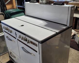 Circa 1940 6 burner Wedgewood stove