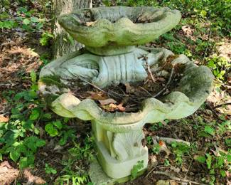 Concrete fountain (bring help to move)