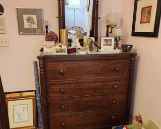 bedroom 3: 4 poster bed, 1 tall dresser and 1 night stand