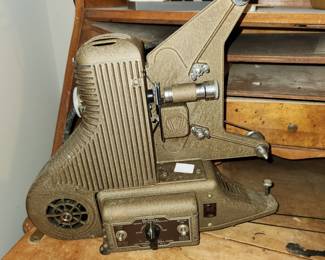 Vintage Universal projector, model PC-500