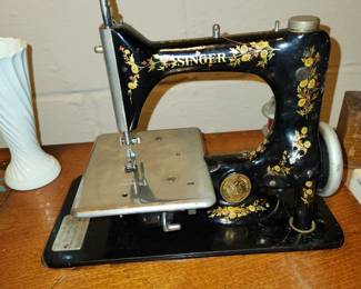 Singer 24 chain stitch sewing machine