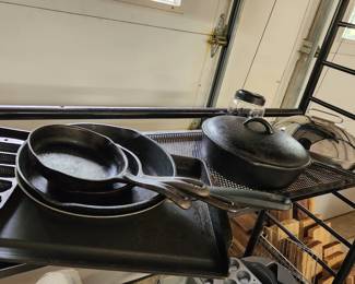 cast iron frying pans