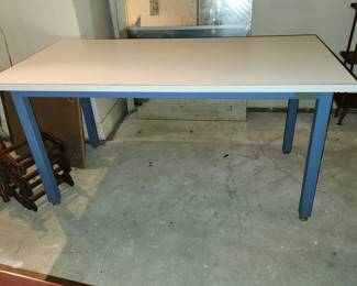 laminate top table