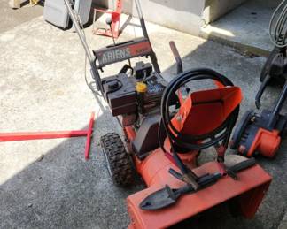 Ariens snow blower, works perfectly