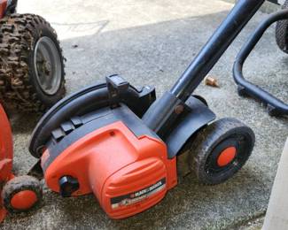 B&D electric edger, works