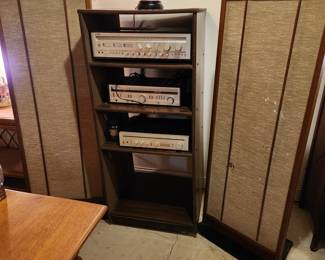 vintage stereo and speakers