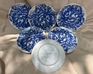 Caskata Peony canapé plates.