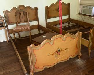 HAND-PAINTED COTTAGE STYLE TWIN BED SET 