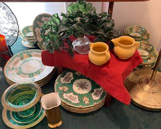 SET OF FINE CHINA