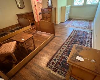 HAND-PAINTED COTTAGE STYLE TWIN BEDROOM SUITE 