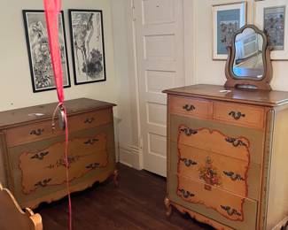 HAND-PAINTED COTTAGE STYLE DRESSER SET