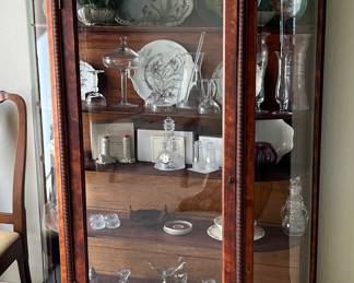 Curved Glass Front Curio w Claw Feet Mahogany