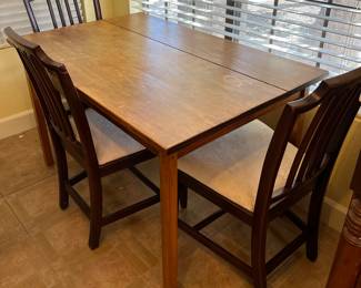 Vintage Kitchen Table, s/4 Chairs 