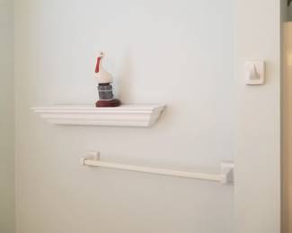 Wall shelf; duck
