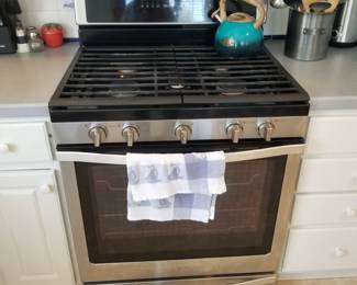 Whirlpool gas range