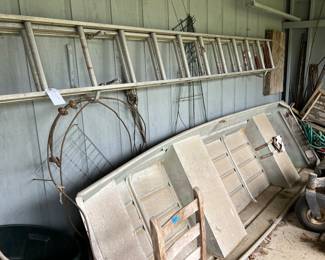 John boat

Extension ladder