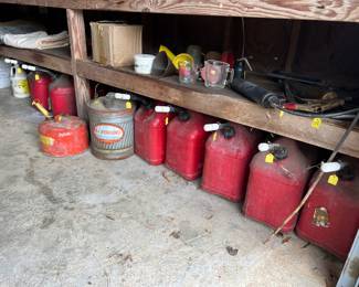 Gas cans 