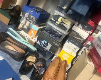 Lots of name brand size 10 shoes