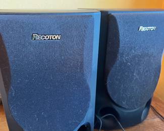 Pair of Advent Recoton Speakers