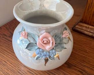 Alan Russian Porcelain Capodimonte Floral Vase