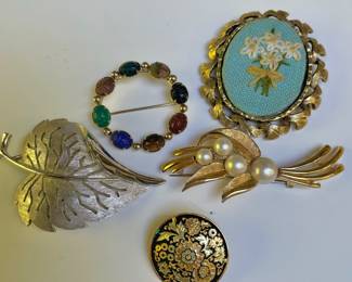 Assortment of Jewelry