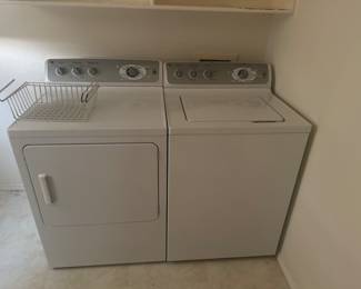 GE Washer and Dryer/Electric 