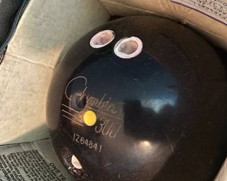 Columbia U300 Black Bowling Ball 15 lb 14 oz BLACK