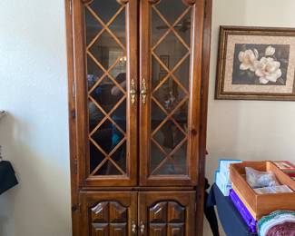 Retro display cabinet