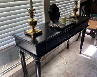 Pottery Barn console, credenza, 2 drawers, vintage pineapple brass table lamps