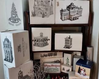 DEPT 56 Heritage Village Houses